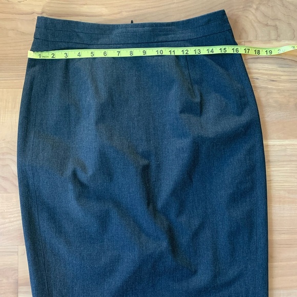 Fully Lined Perfect Grey Pencil Skirt: Mexx Metropolitan - Picture 2 of 12